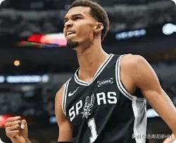 马刺队真神奇，3杀联盟第一雷霆，却打不过爵士！

12月28号，马刺队主场114