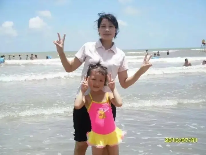 一到晚上就容易胡思乱想，长大怎么这么难呢，老是做梦梦到重生回小时候，带...