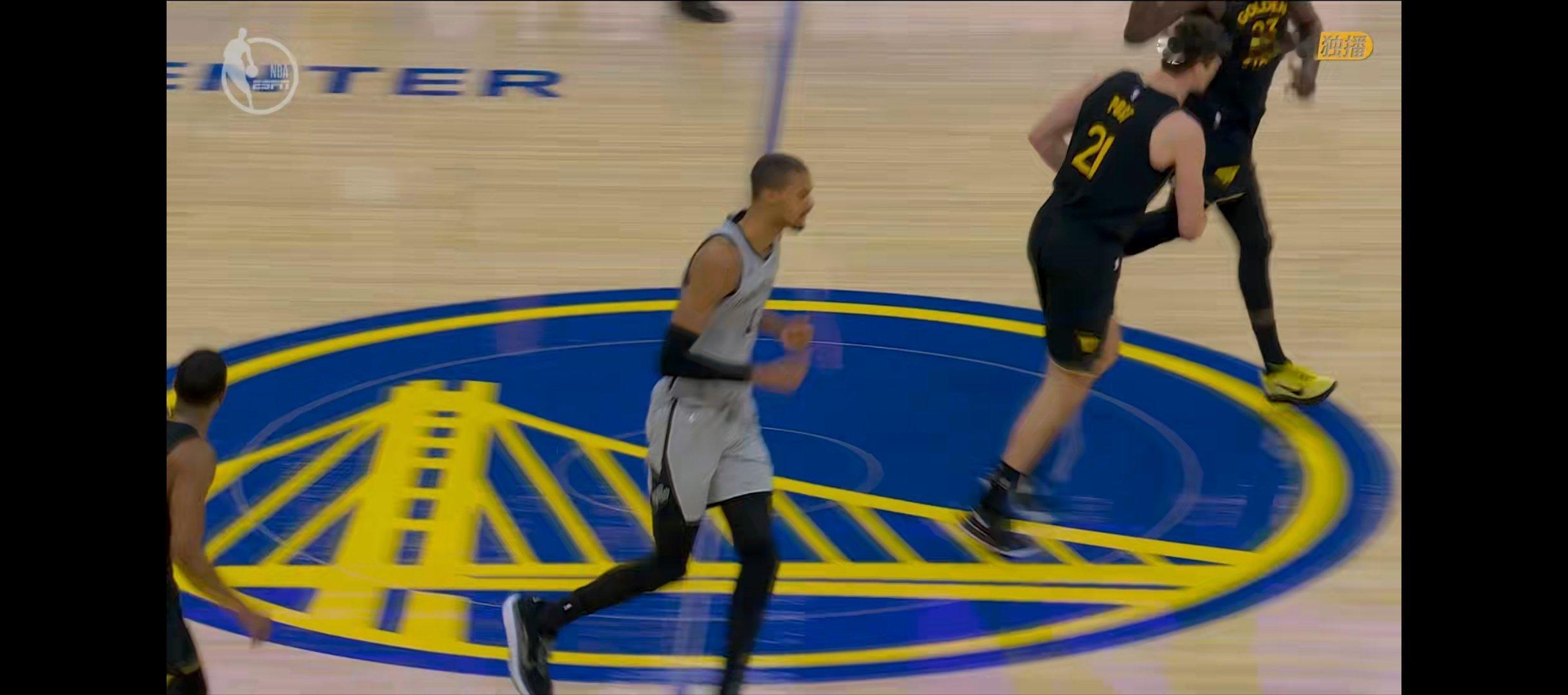 波斯特内外开花打了文班两个？？？幻觉，一定是幻觉 