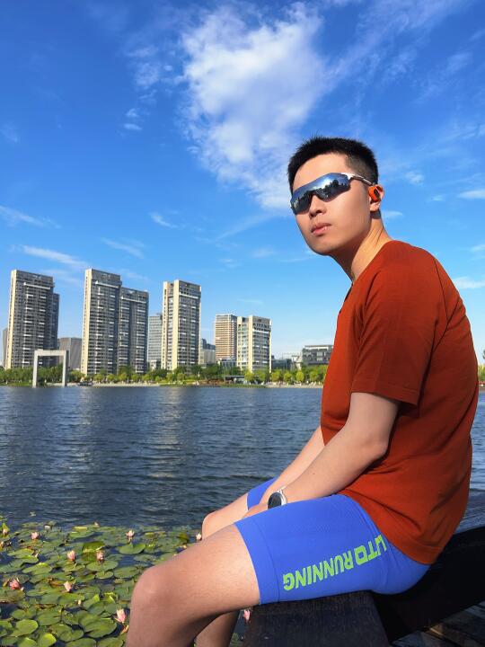 西湖适合游客，跑步要来东湖！