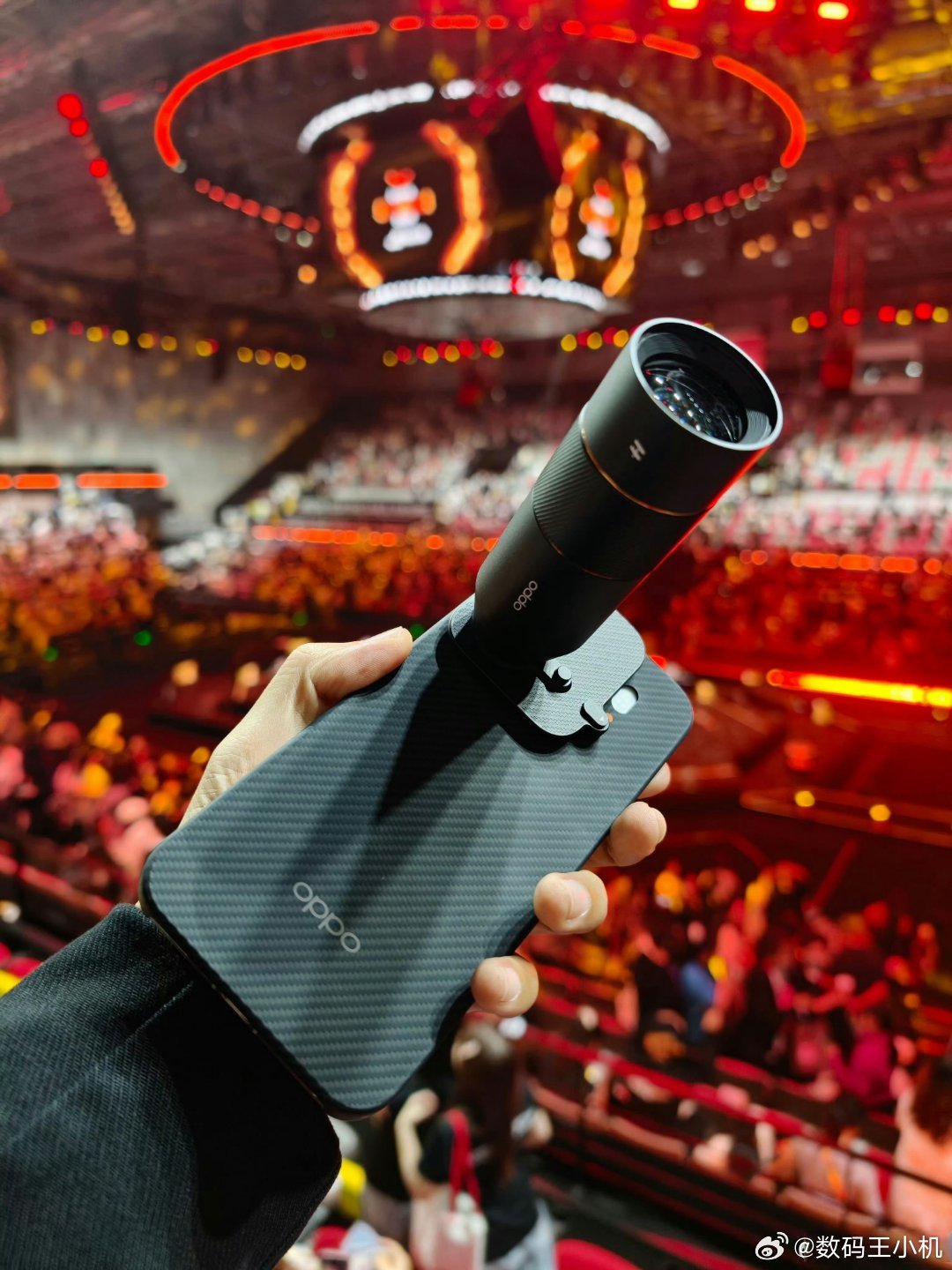 增距镜会成为影像手机标配吗我觉得倒也不用，其实如果手机自带潜望长焦加上优化效果好