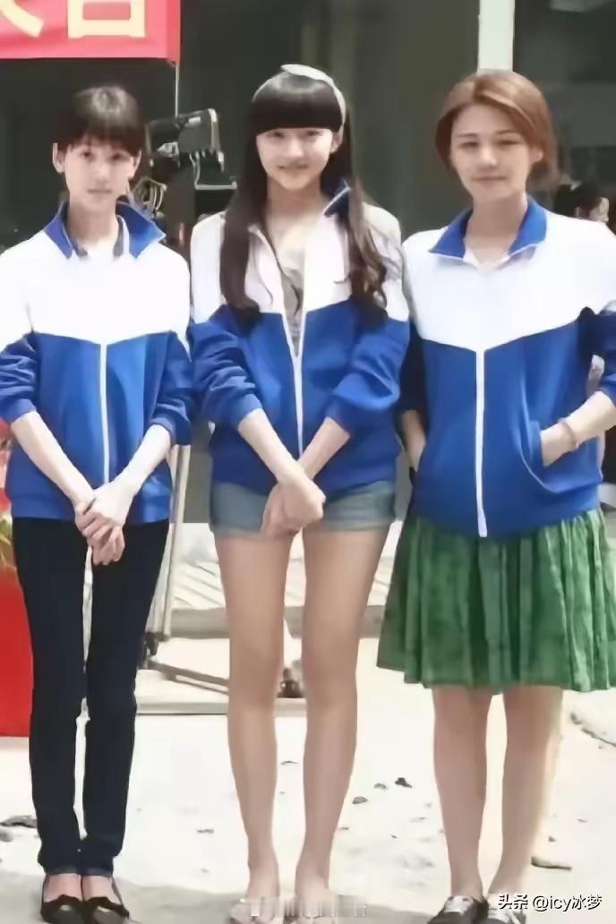 这就是纯天然的美女！陈都灵，关晓彤，马思纯三个人在一起！真是各有各的优点！点点不