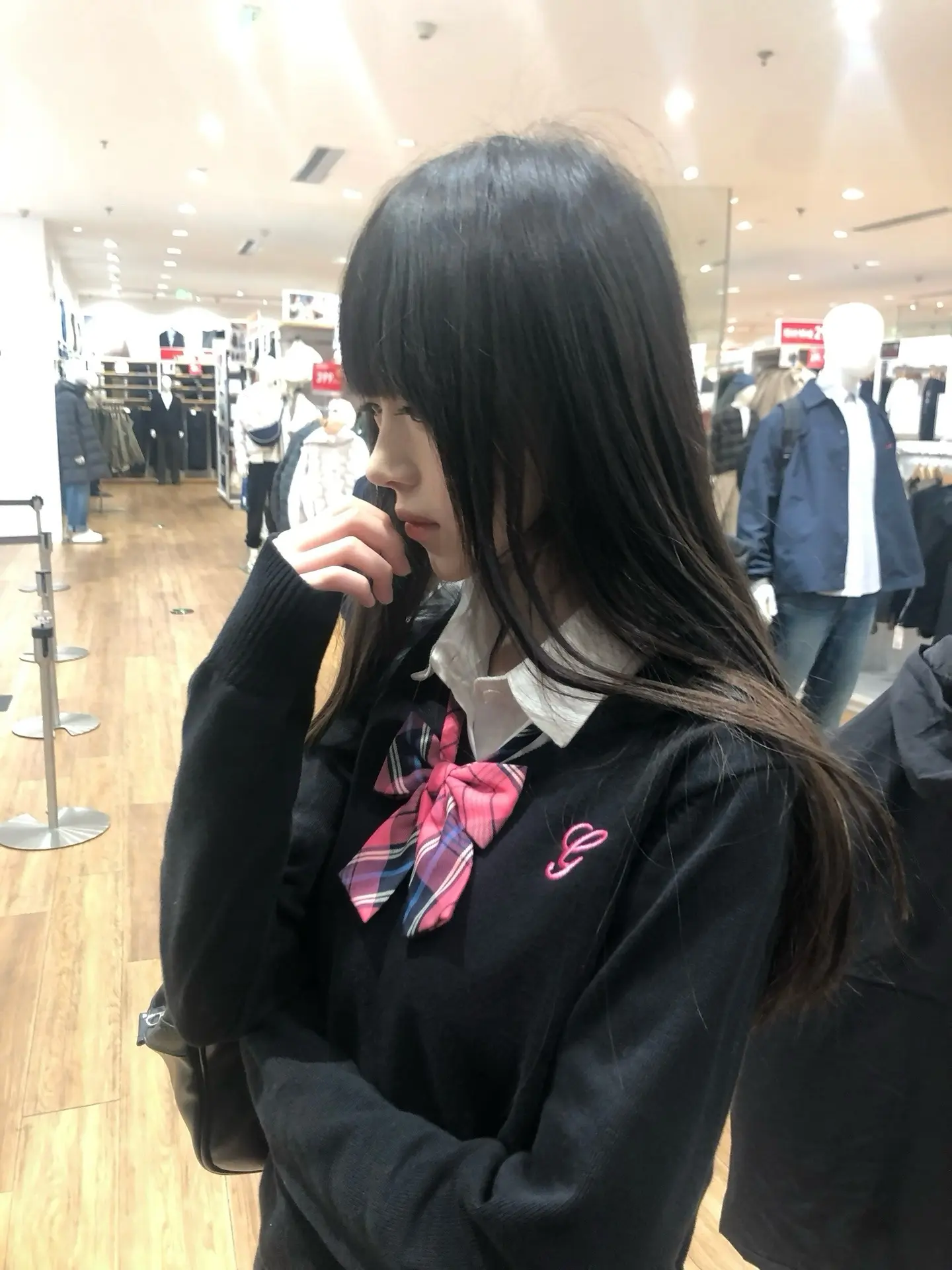 那天你眼神泄漏孩子气 我偷偷下定给你幸福的决心