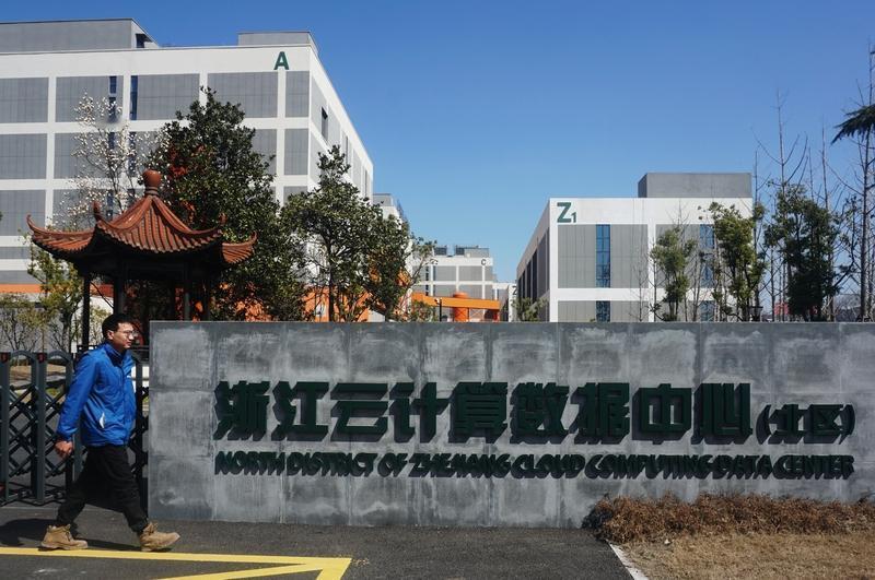 小说连载《老李的投资江湖》2月12日：算力基建化领涨，结构性分化加剧

2月12