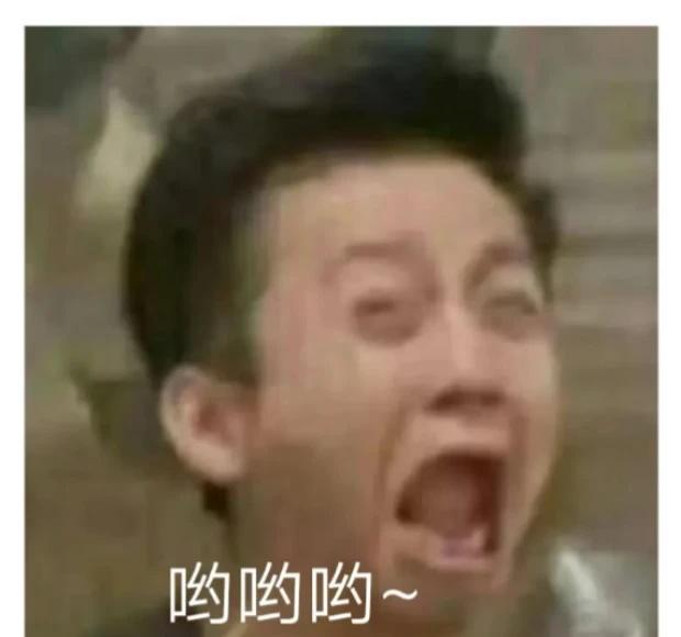 今天的花絮一出来，更是一个锤上加锤，更是一个解释不清！
之前雷子亲完就擦嘴，我以