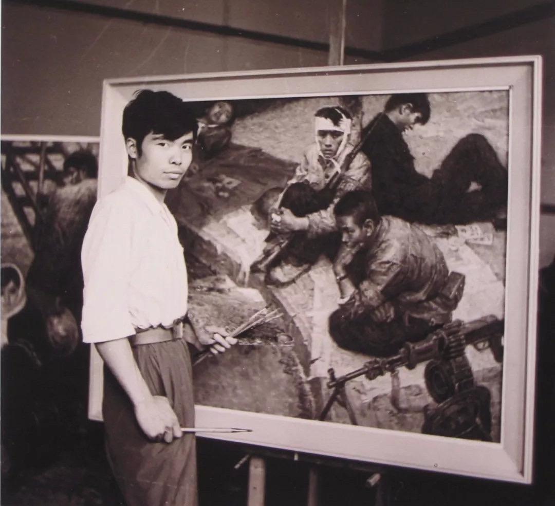 1978年，画家高小华在四川美院。画架上是他的油画作品《为什么》（1978年），