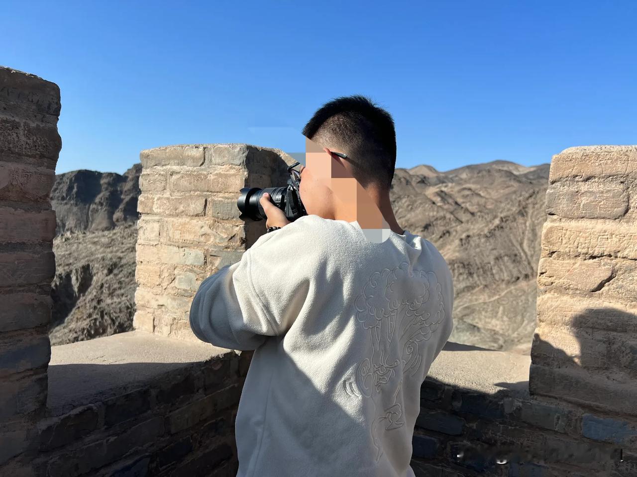 兰州行让我思绪翩翩，下班之前在来篇小作文，初恋是大学时期谈的，高中生活很苦，懵懂