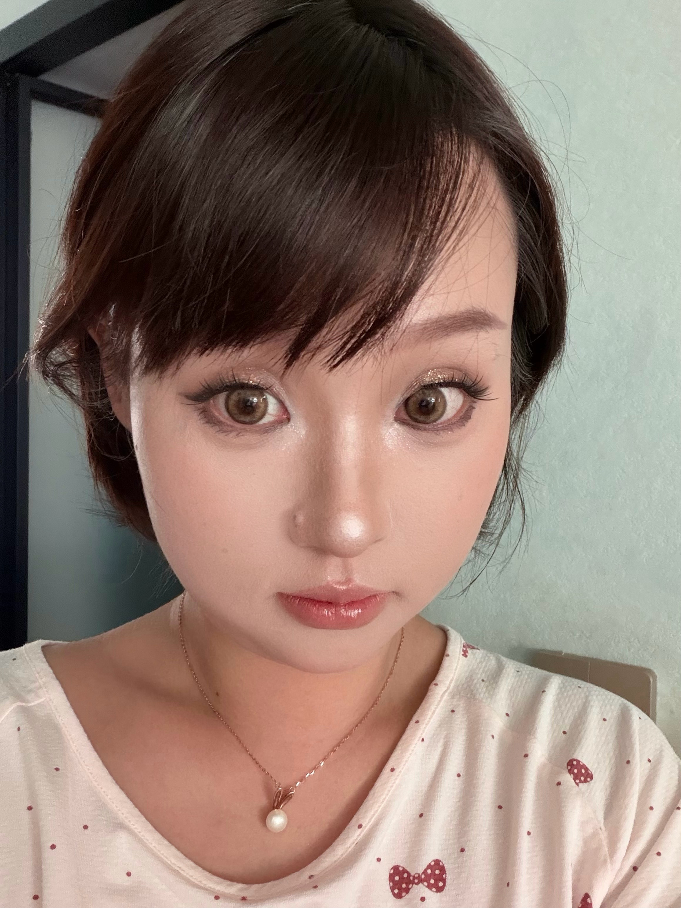 这个免胶假睫毛很貌美，但戴了老是敏感，我要换胶水款了🙉 