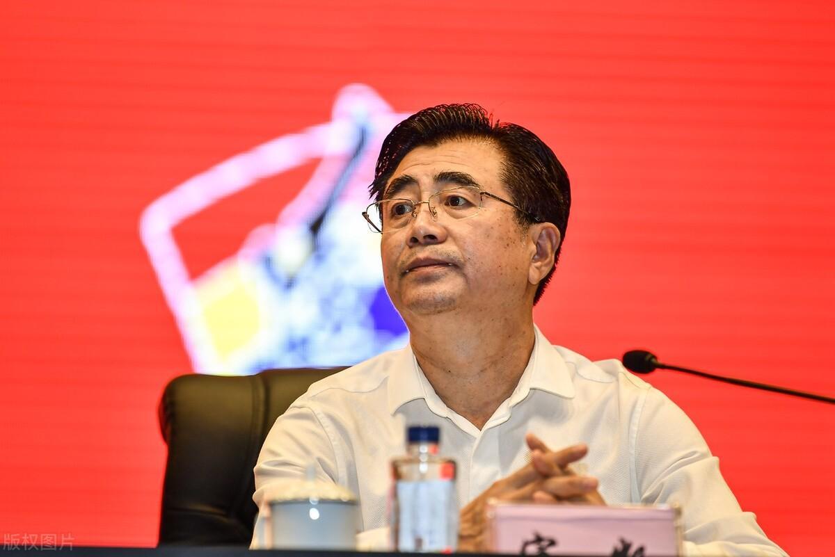 根据媒体人李璇的报道，作为中国足协换届筹备组的副组长，宋凯已经于周二开始在中国足