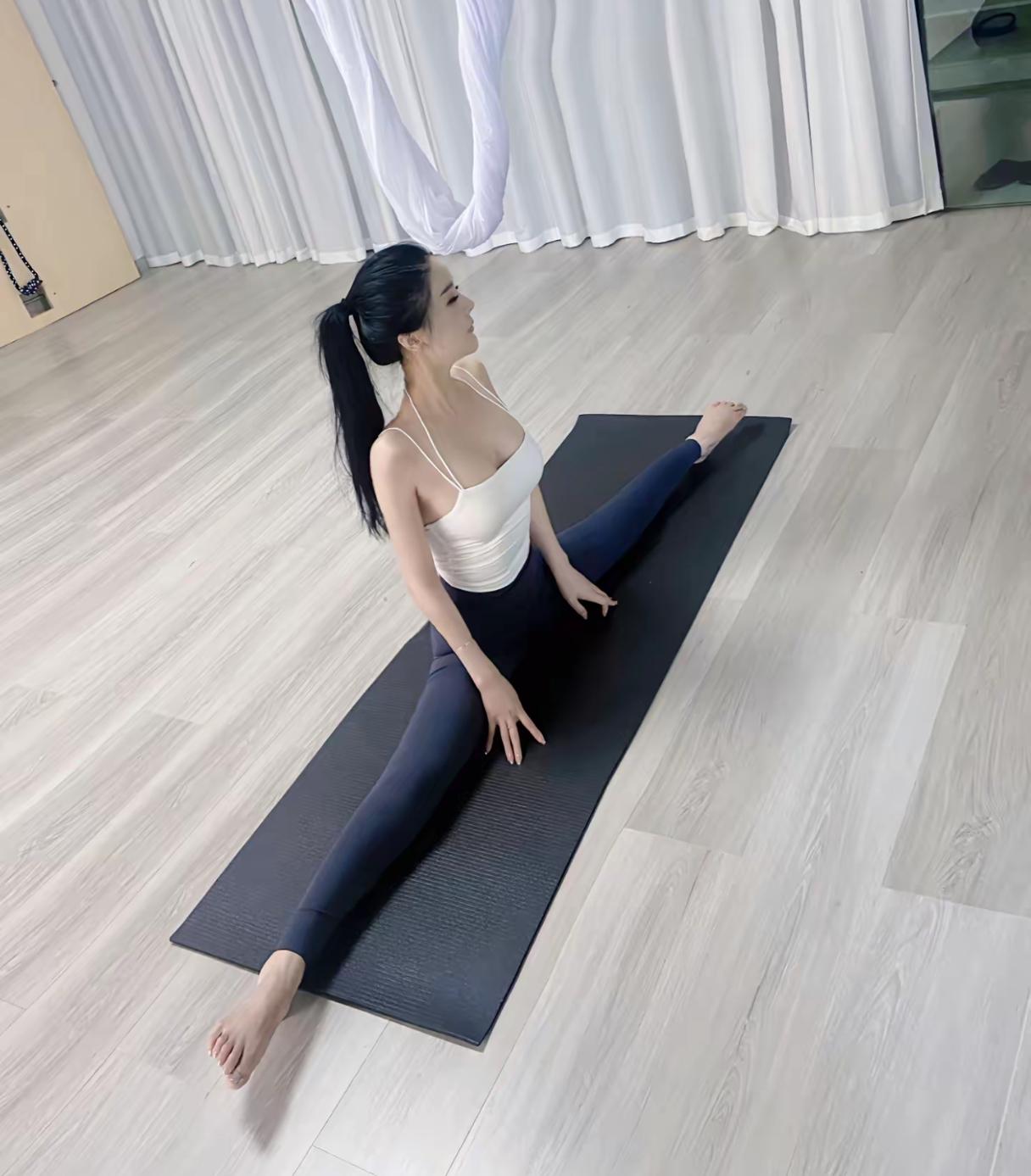 不论顺流还是逆风
都按照自己的节奏
随着自己的心意
用心生活，用力向上。