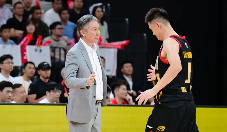 郑永刚：我们只有取胜才可以继续征程，为我的队员感到骄傲