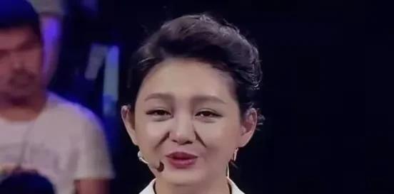 爆炸性话题：大S结婚后为何一直住自己家？这个现象值得深究。虽说嫁鸡随鸡，嫁狗随狗