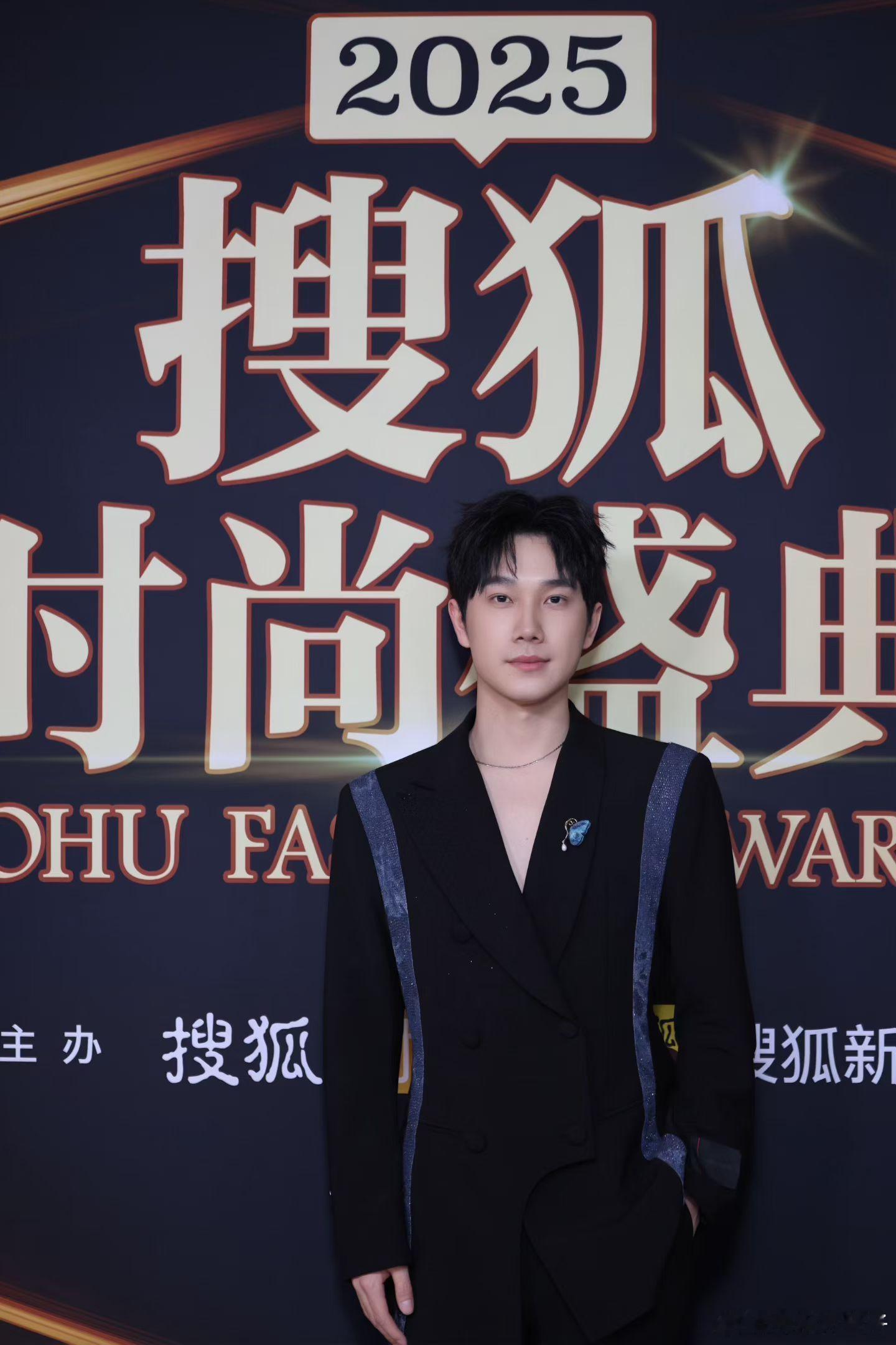 搜狐时尚盛典 给宋一雄发发神之侧颜吧