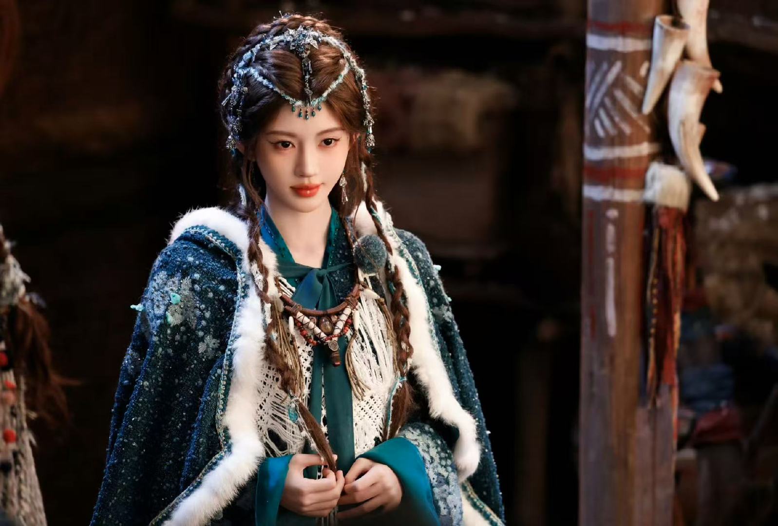 鞠婧祎美中带刺版地珠精灵鞠婧祎地珠精灵 （一边在小本本上记仇一边在那里萌萌得笑 