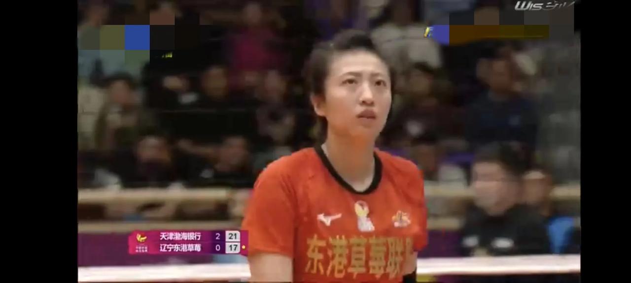 虽然辽宁女排0：3输给了天津女排，却让人意外的发现，辽宁女排的最佳攻手，不是段放