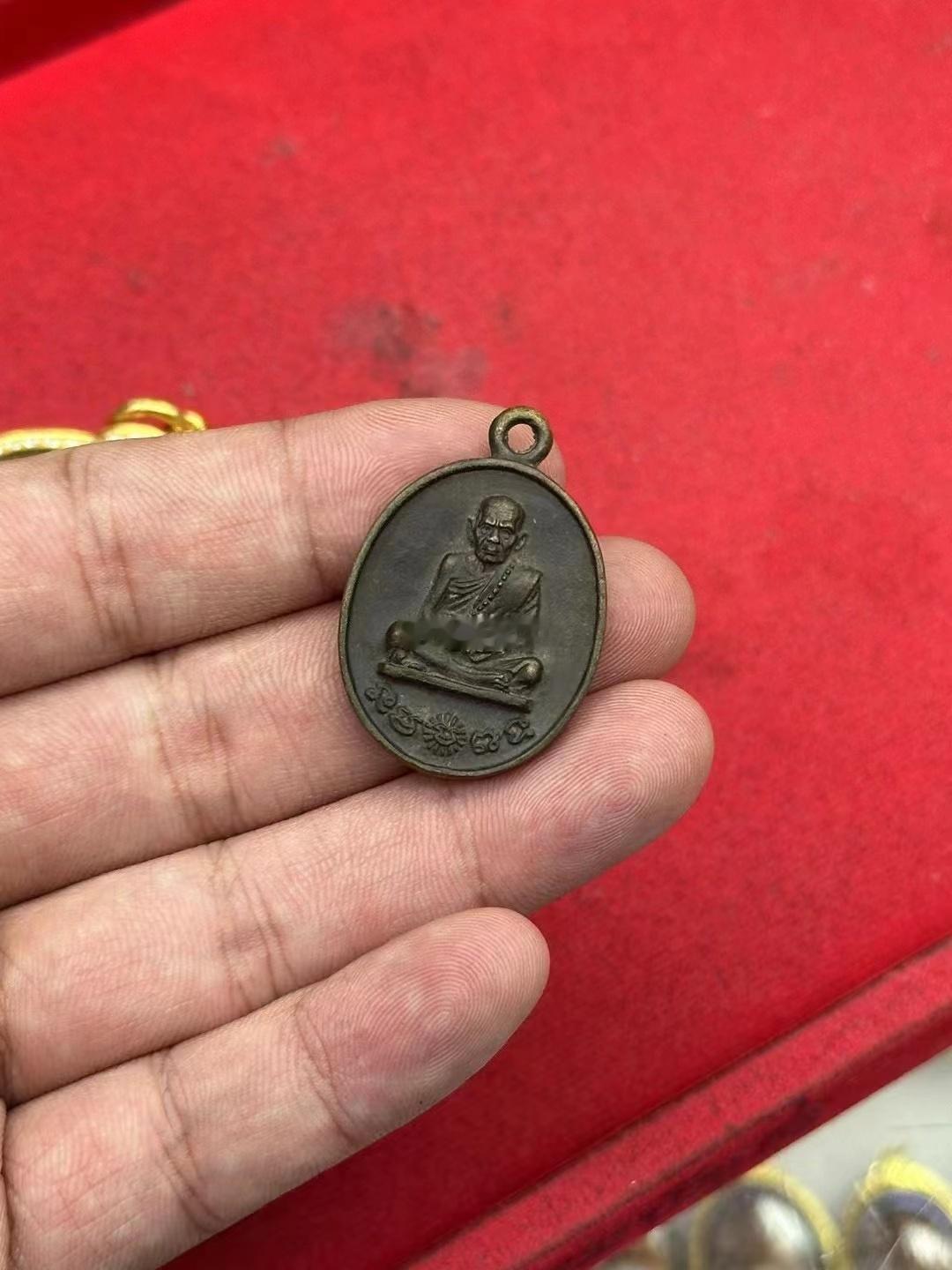龙普moon“力南劈”自身督造399尊泰国能量佛牌