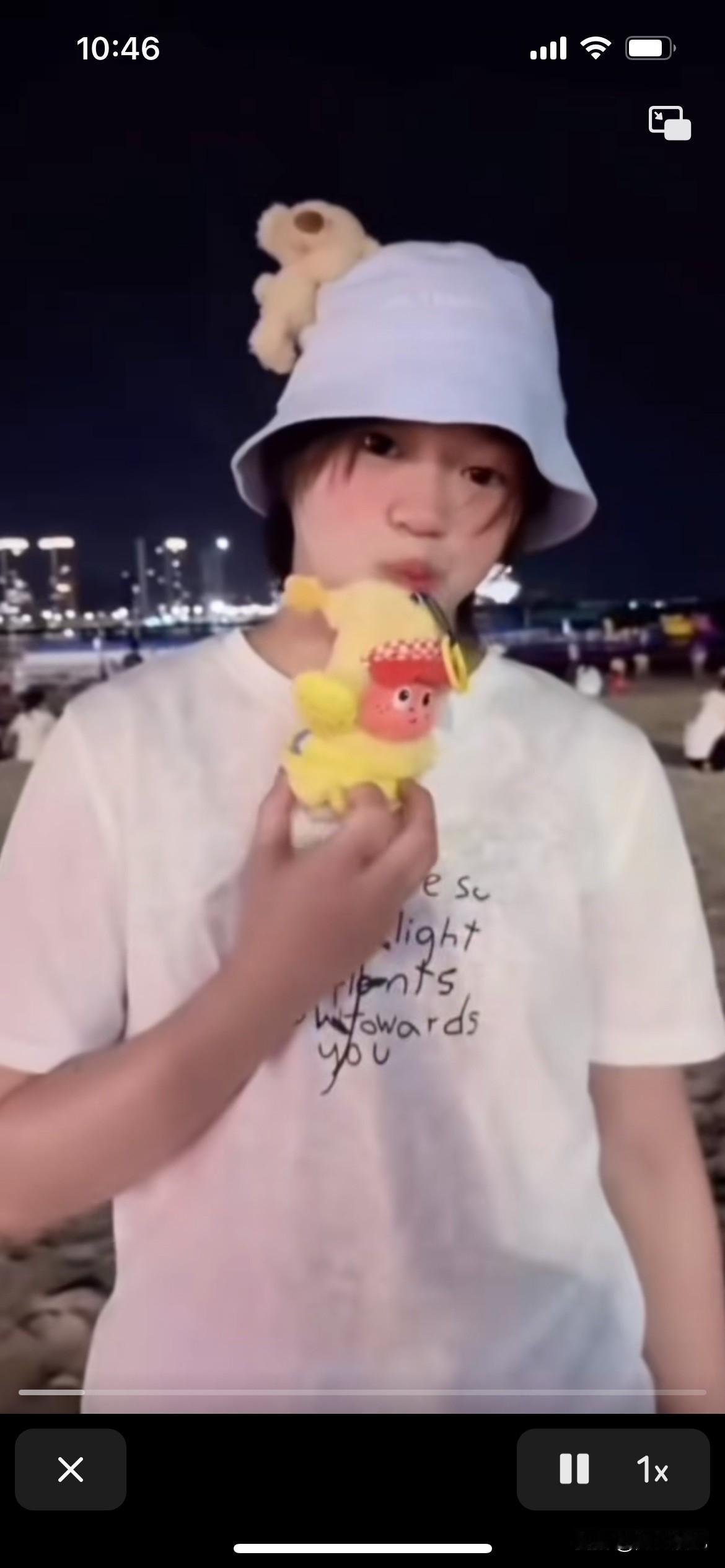 全红婵像变了个人一样，来看看开美颜的全红婵，有没有惊吓到你，这孩子人单纯又漂亮，