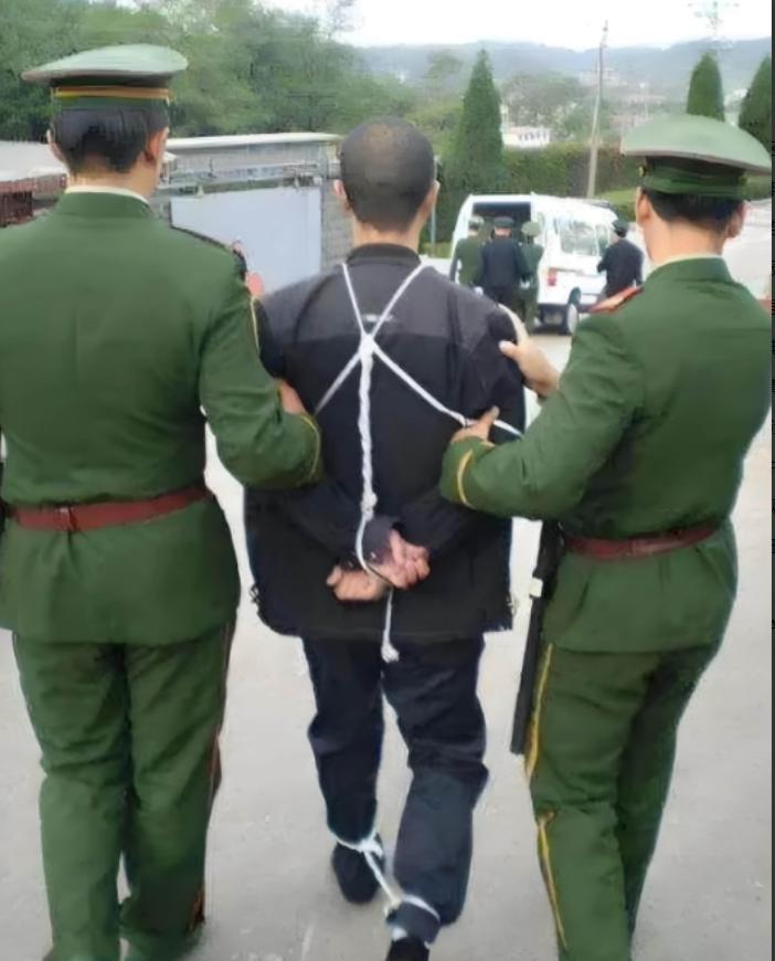 1988年吉林刑场，76岁死囚吕庆瑞喊出一句话，在场警察全部愣住，档案揭开，他竟