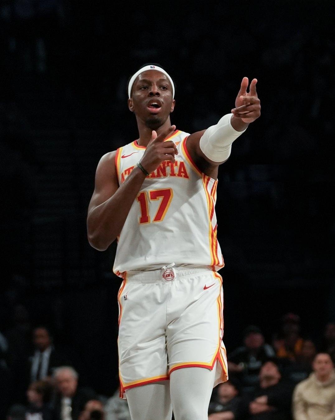 B站球王发威了！25+9了，一个三分一个抢断快攻打停热火nba ​​​