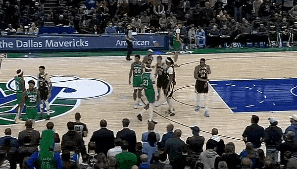 这球衣安排合理么？我的观赛搭子 ​​​