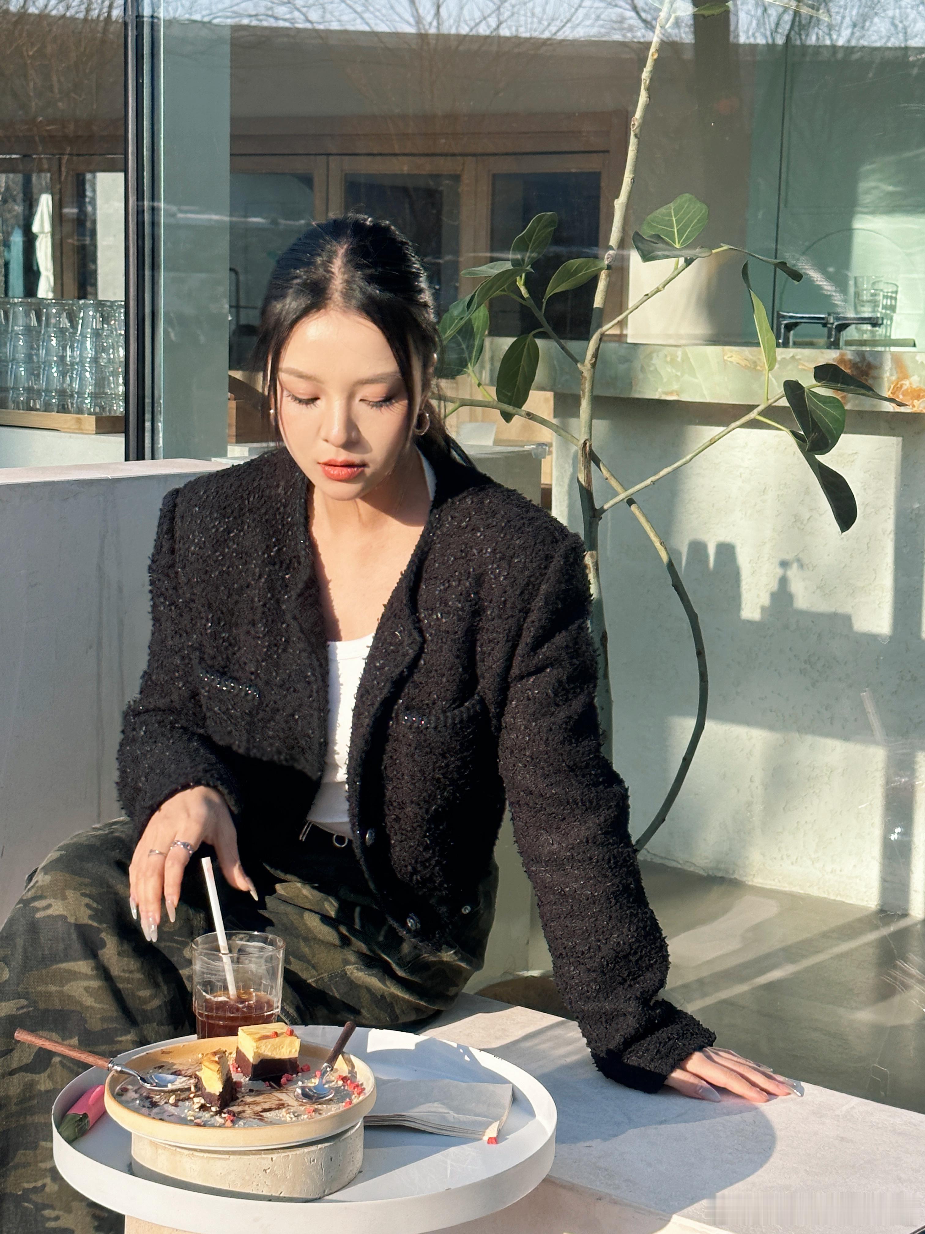 怎么好像一瞬间长大了 开始喜欢拍风景了 这这这…… ​​​