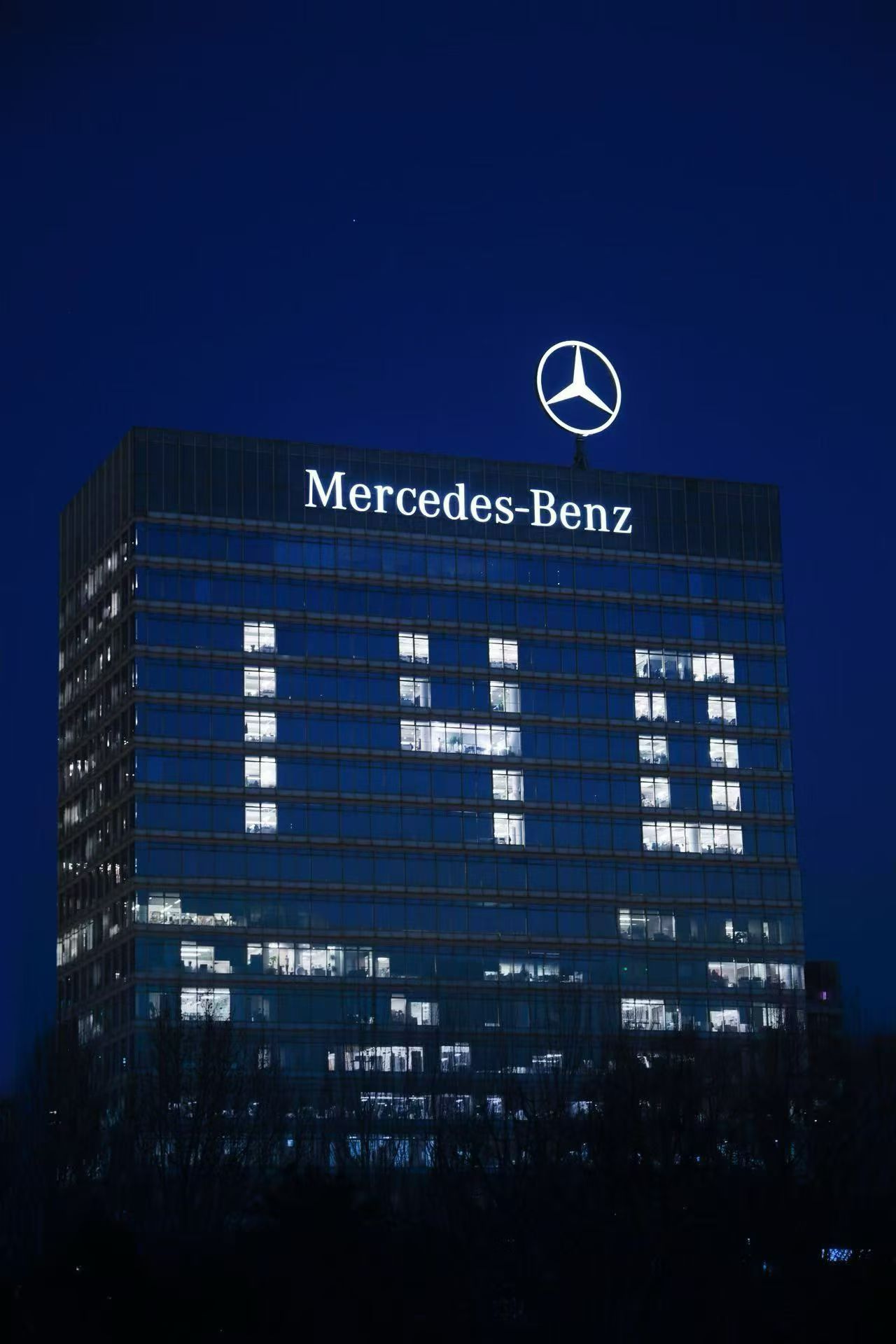 奔驰140岁，人类汽车140岁，这个时刻值得所有汽车人庆贺！百家车坛