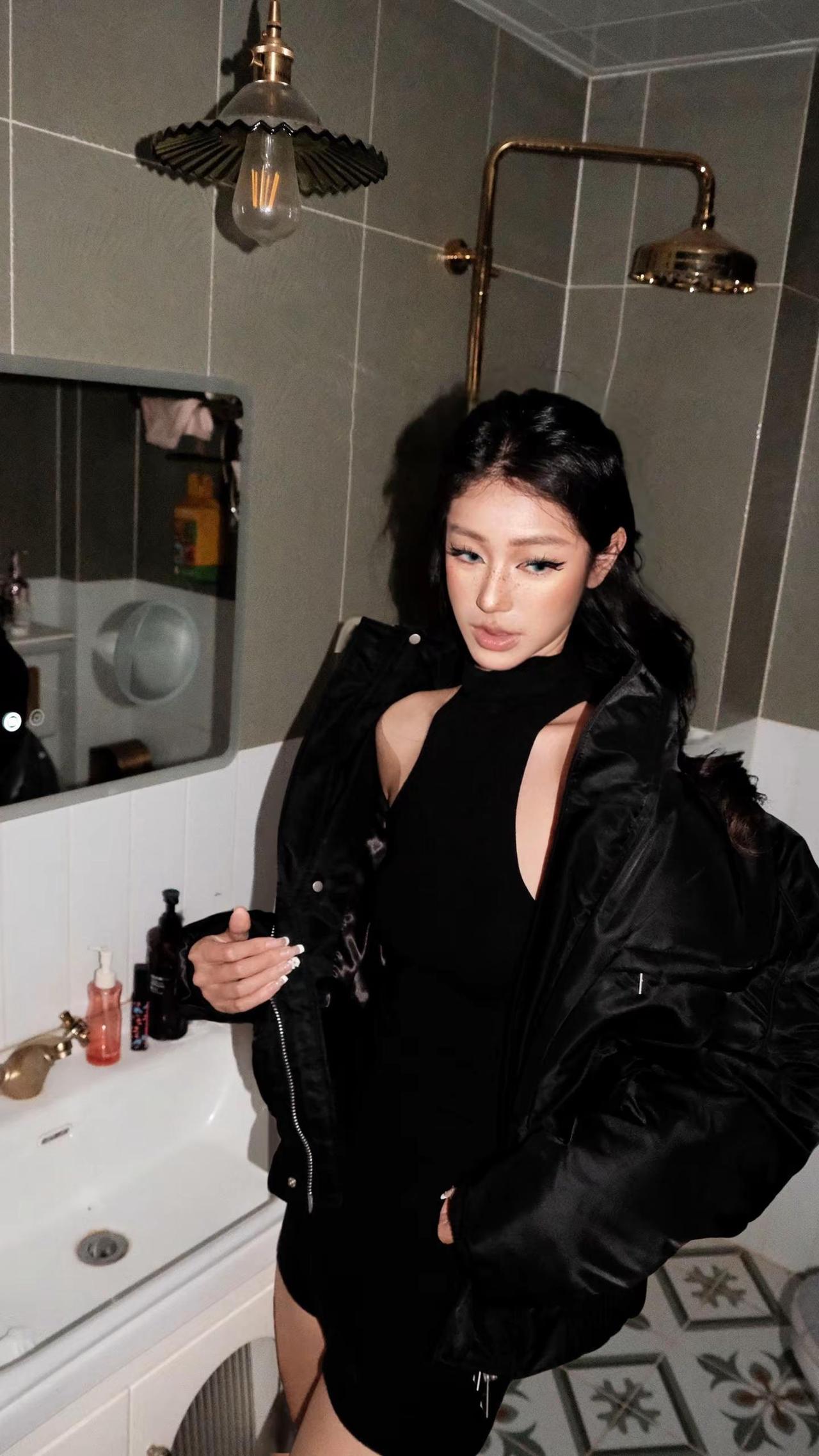 hold on📞💋...创作灵感 美式穿搭