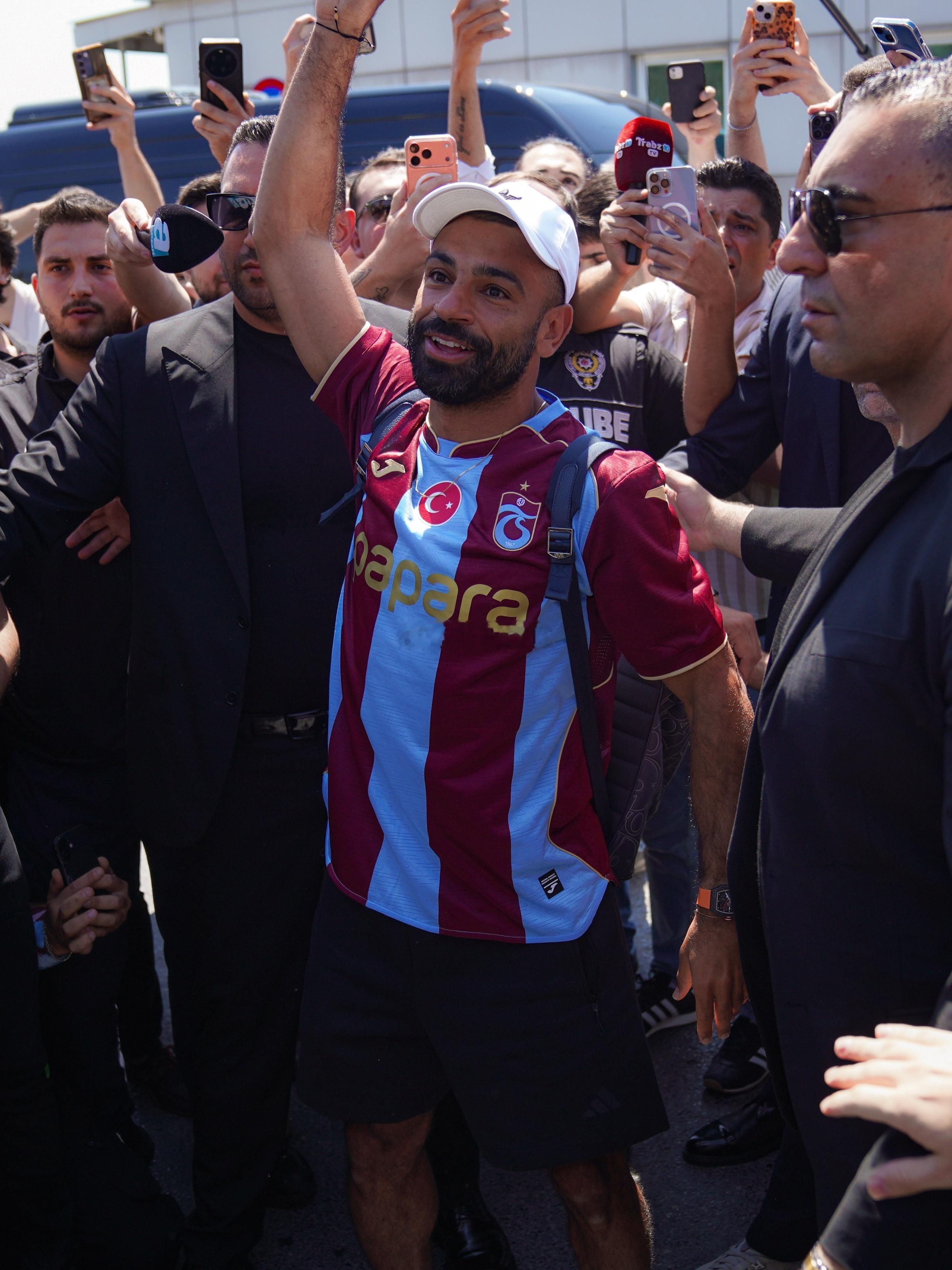 📸 Mohamed Salah, İstanbul’da! ❤️💙 