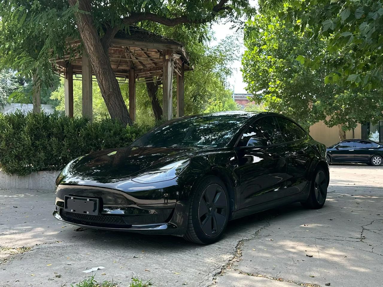 自营车：21款毛豆3

21年上牌特斯拉21款model3标续，几处喷漆，原版车
