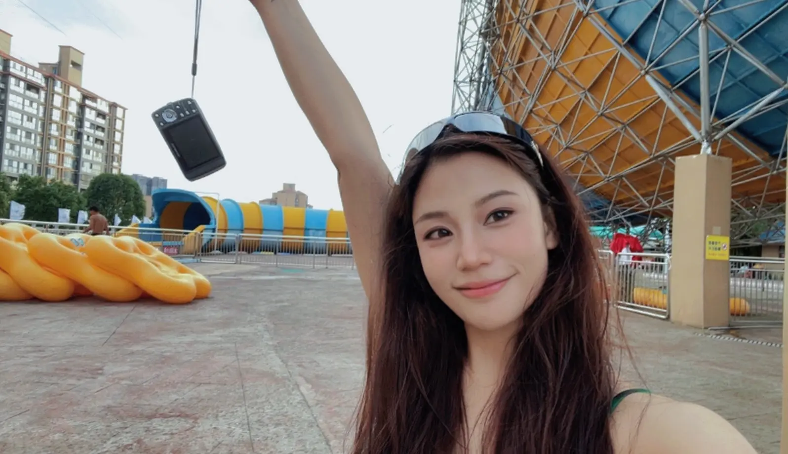 亲爱的。夏天结束了哦。