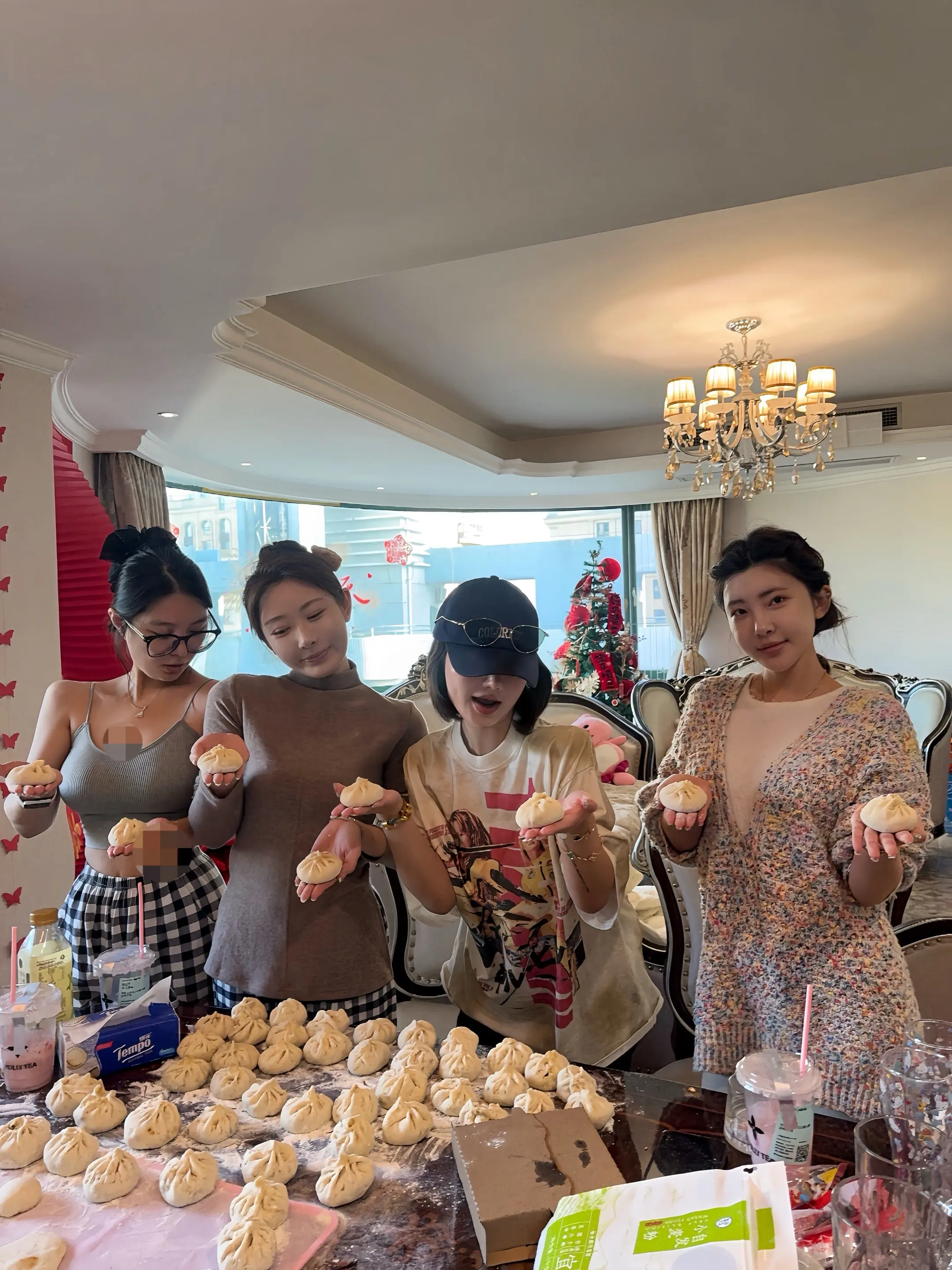 如果你厌倦了外面勾心斗角的生活  过来我包包子给你吃🧁