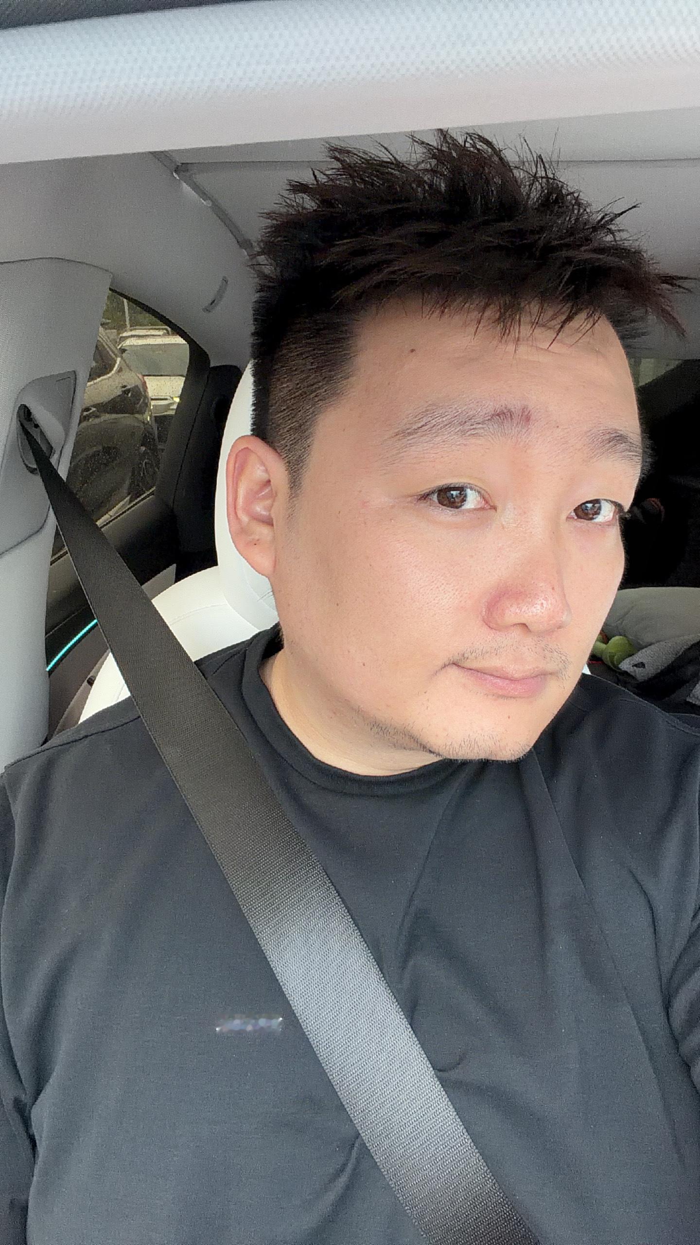 早，难得的假期去看看爷爷奶奶 最近吃很饱，身体很舒服 