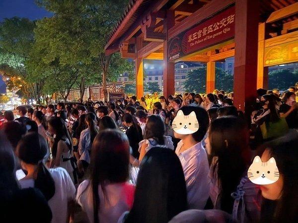鞠婧祎粉丝攻打横国 ​​​
