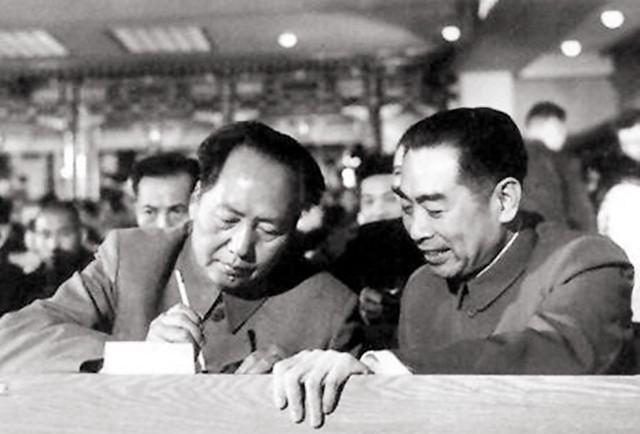 他是我们国家的大管家。”

他当了26年大国总理，管着几亿人的家，最后自己剩下的