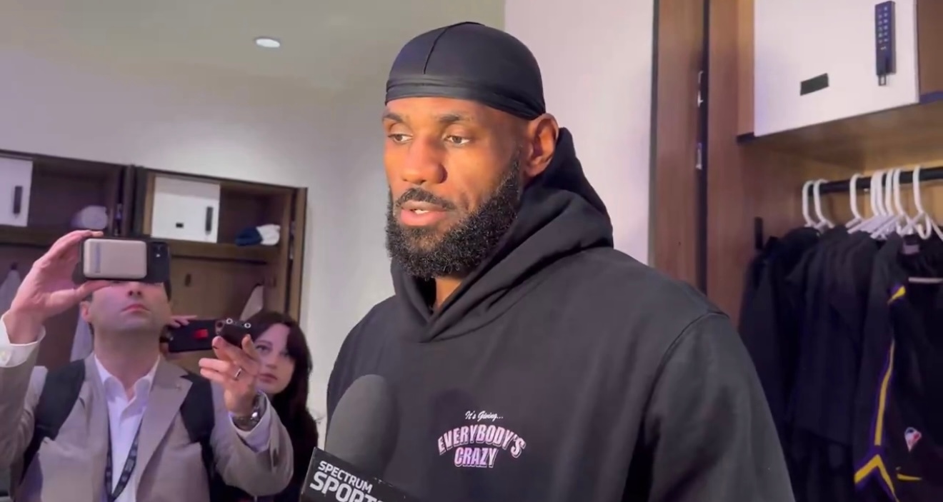 “我来到这支球队时，我的全部想法就是重振雄风……坦白说，我并不在意那些报道……我