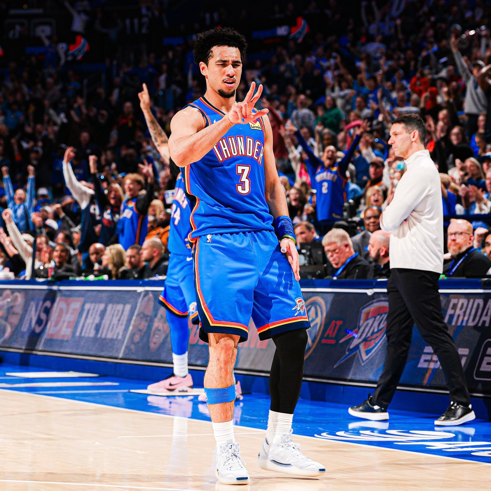 麦凯恩是真不错啊这比赛体现价值了nba