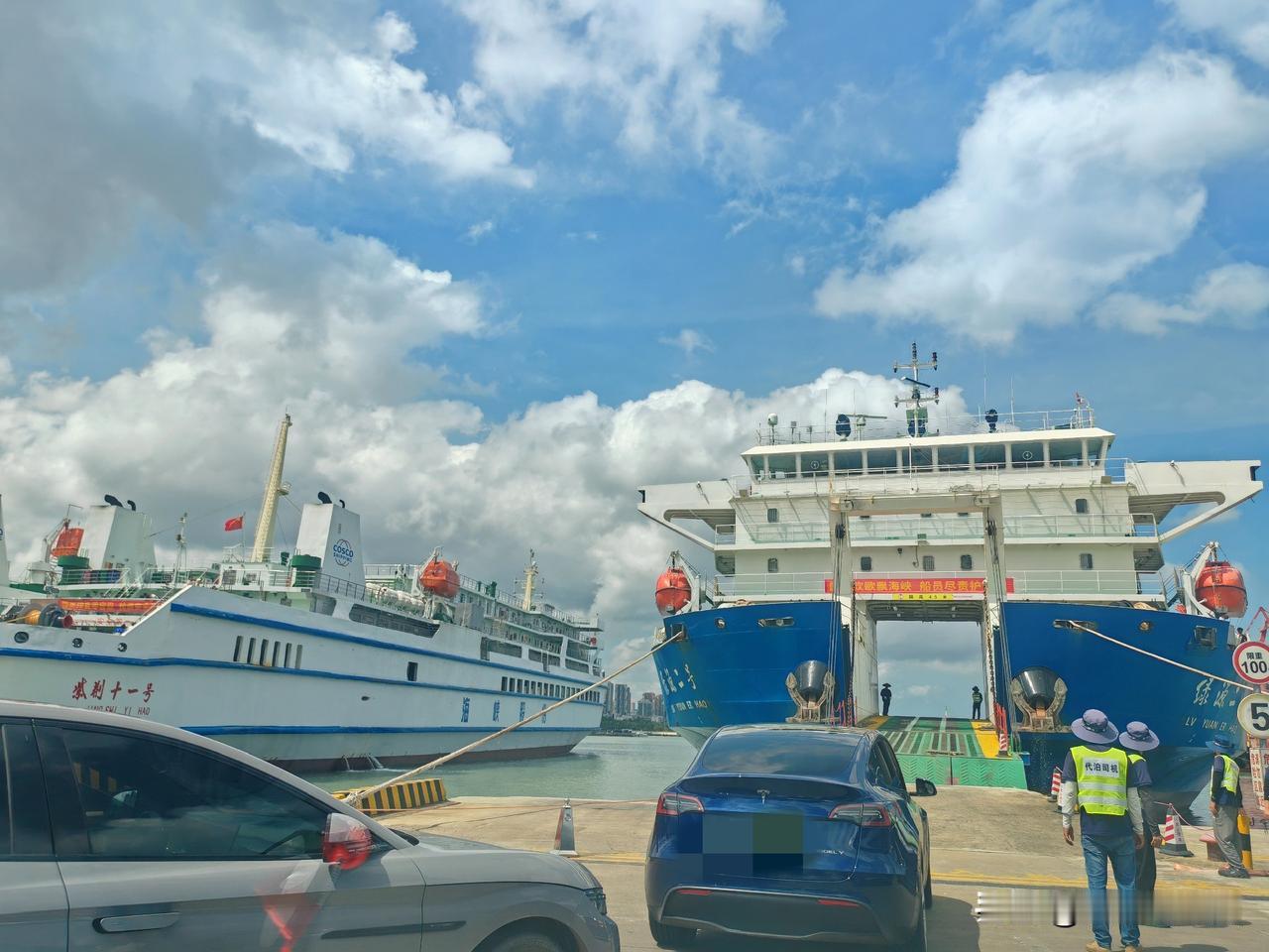 建议琼州海峡配备飞艇快船！节约过海时间，方便旅客快速过海。

琼州海峡将新增两艘