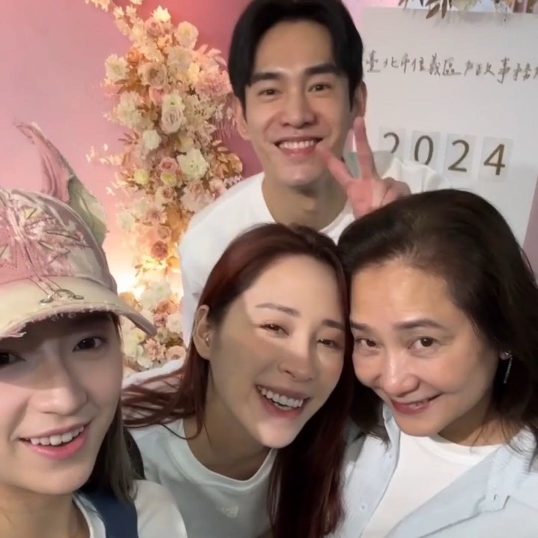 #欧阳妮妮张书豪登记结婚#我还以为欧阳娜娜和林书豪[允悲]我去治眼睛了[允悲] 