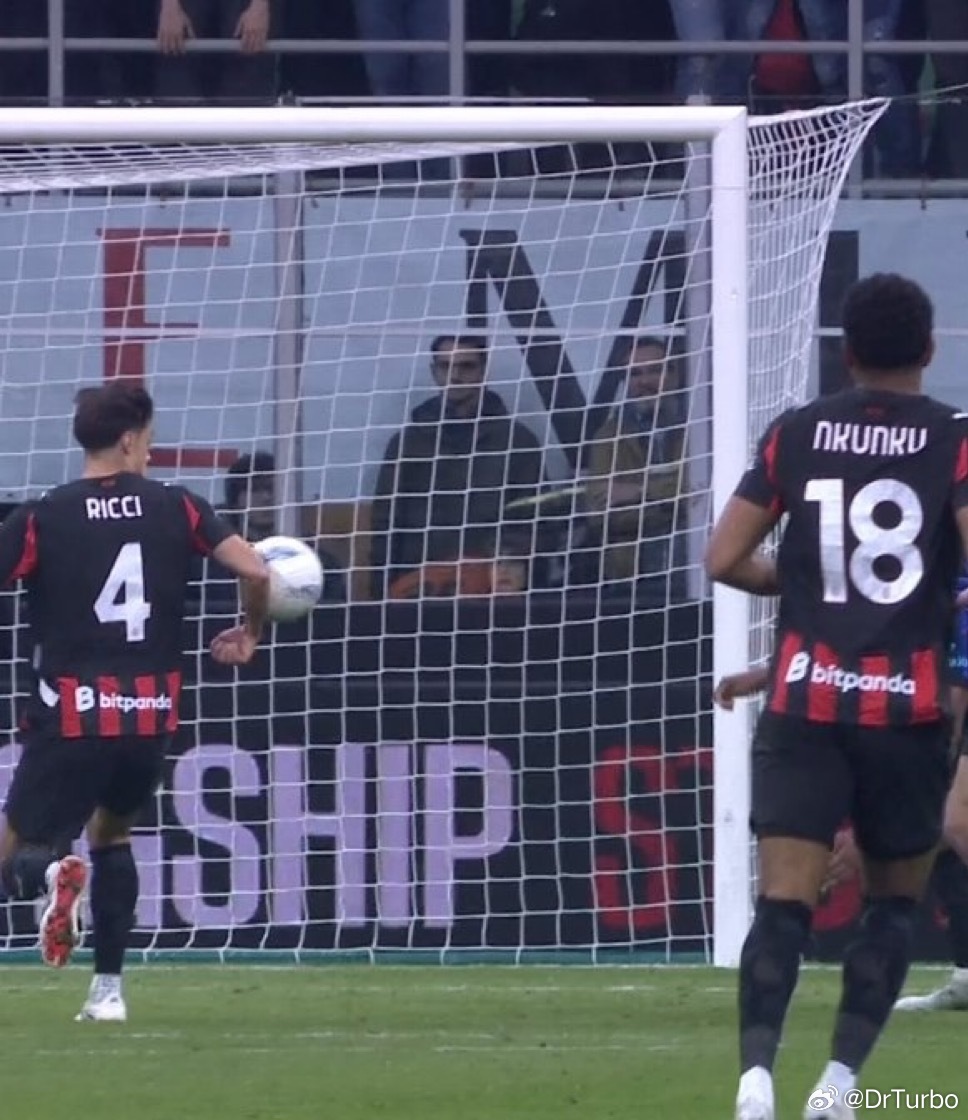 不论如何 国米还有7分的领先优势 踢好最后10轮吧 可不能再放松了🙏意甲热点现