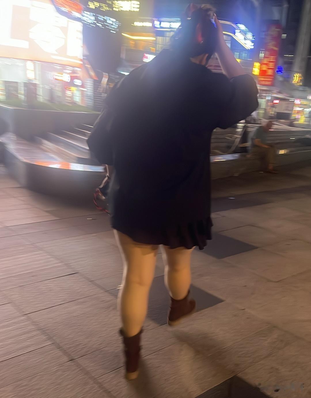 女网友吨位有点重