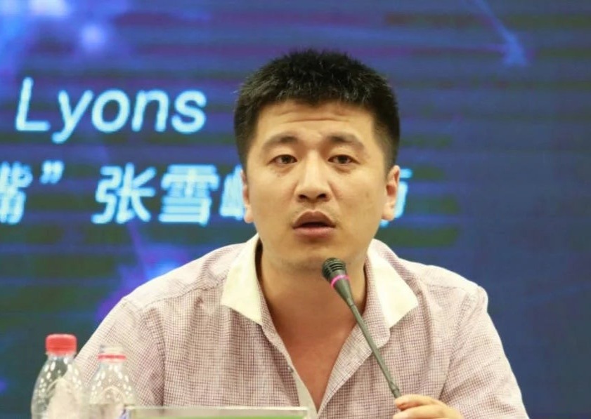 张雪峰去世 张雪峰老师，一路走好。您确实做到了，成为了一代人的回忆。到现在都不敢