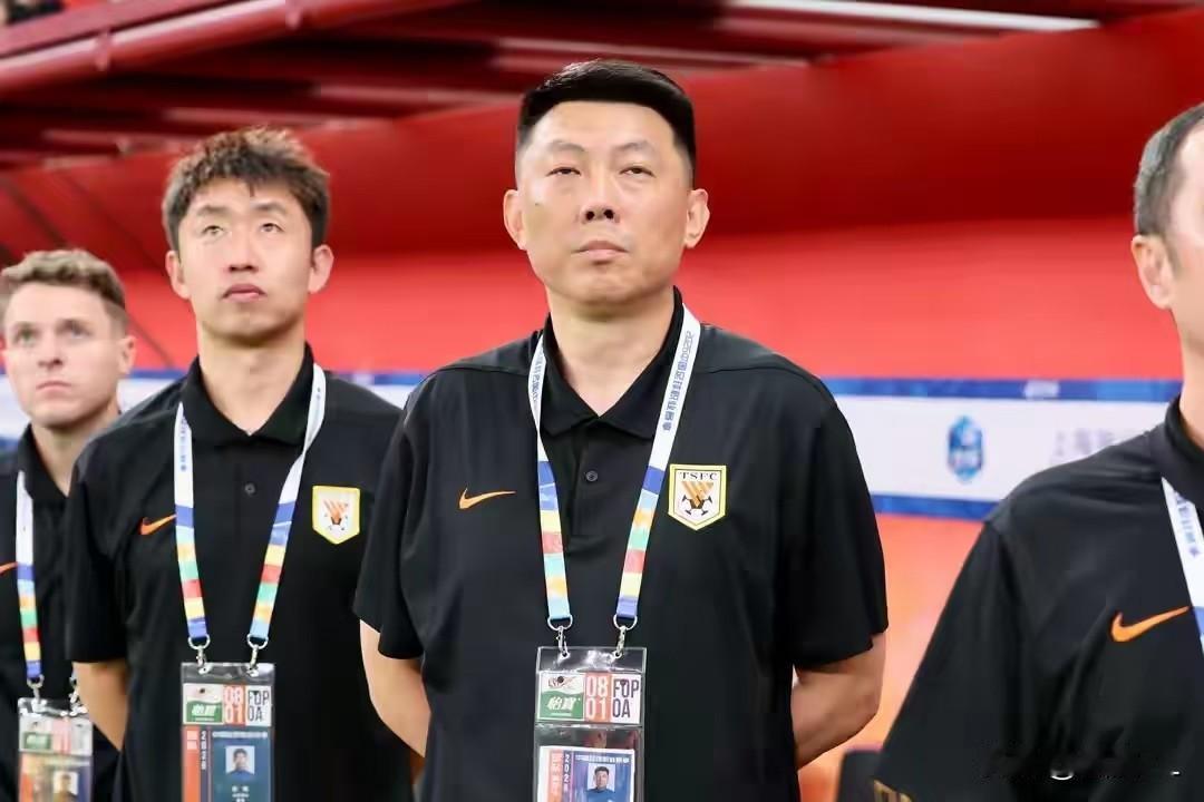 媒体人郑晋说唐田已经转正，不可能！这不明明显示的是代理主教练吗？
  泰山队让唐