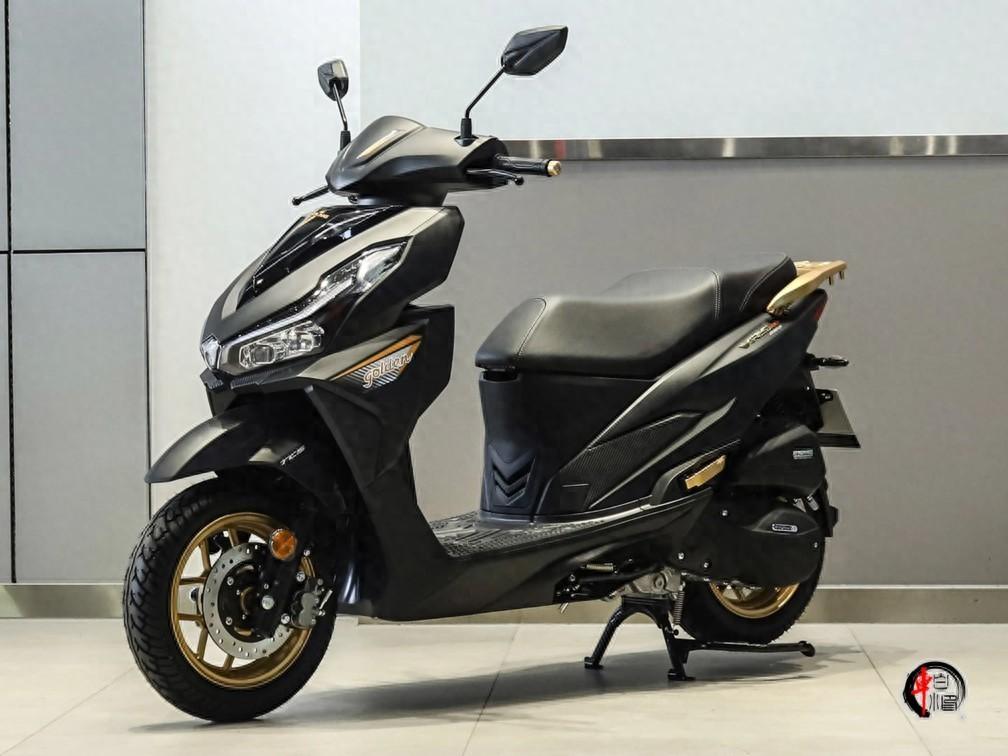 大阳摩托推出2025款VRS系列混动踏板，包含125cc（10999元）和150