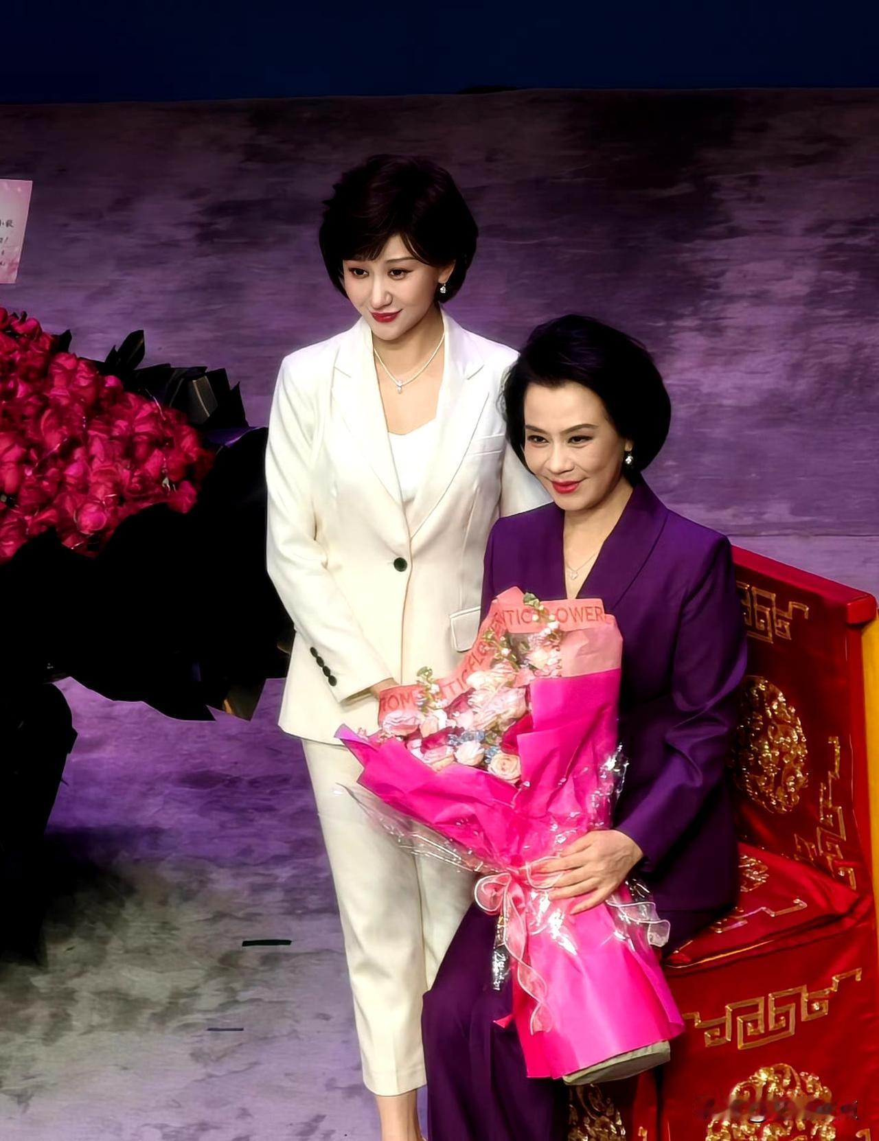 梨园薪火，代代相传。京剧界的这师徒二人是谁？戏迷朋友知道否？