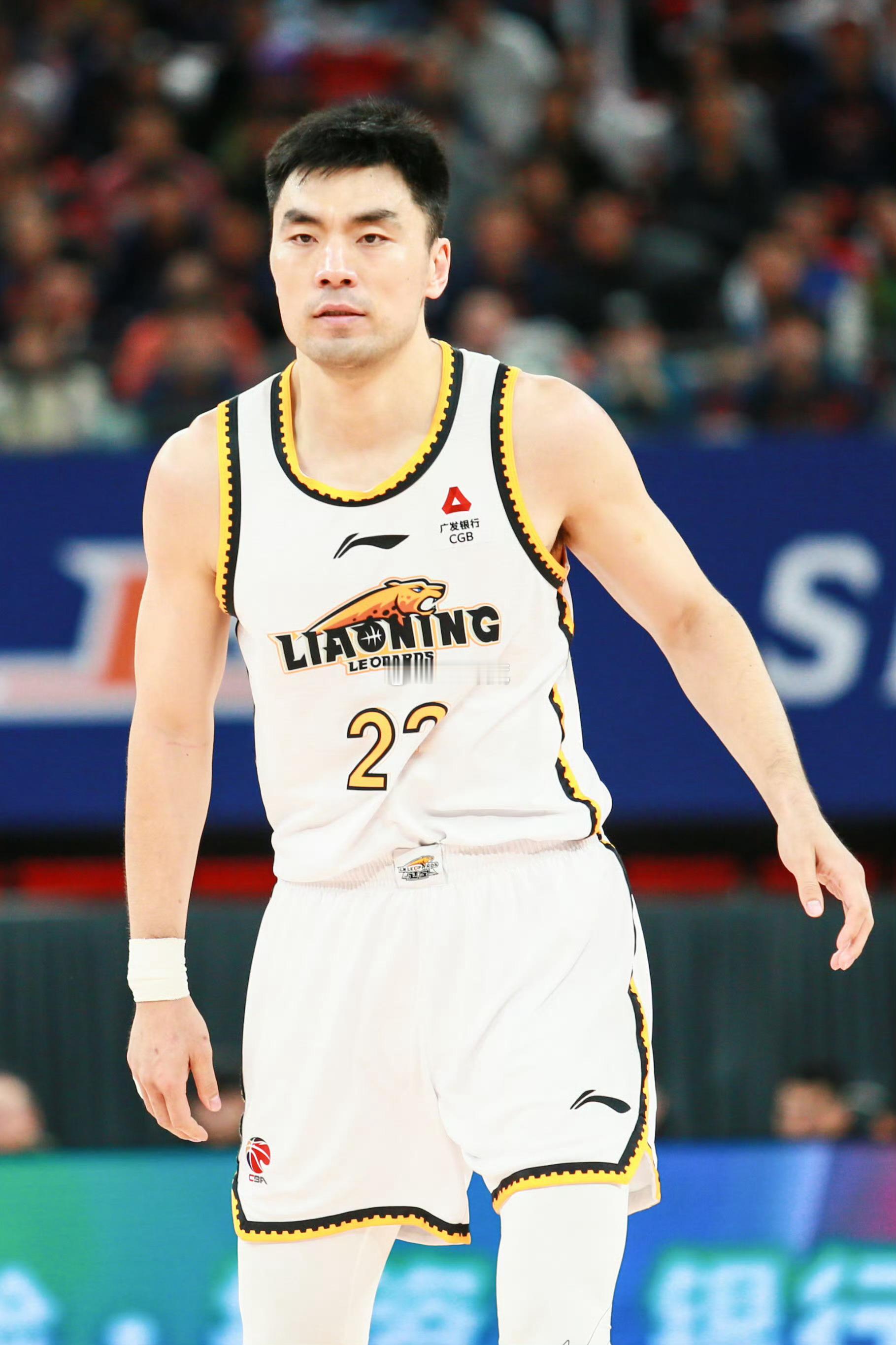 李晓旭退役“老二”李晓旭在辽宁队被淘汰出局之后，宣布了自己退役的消息。很多球迷都