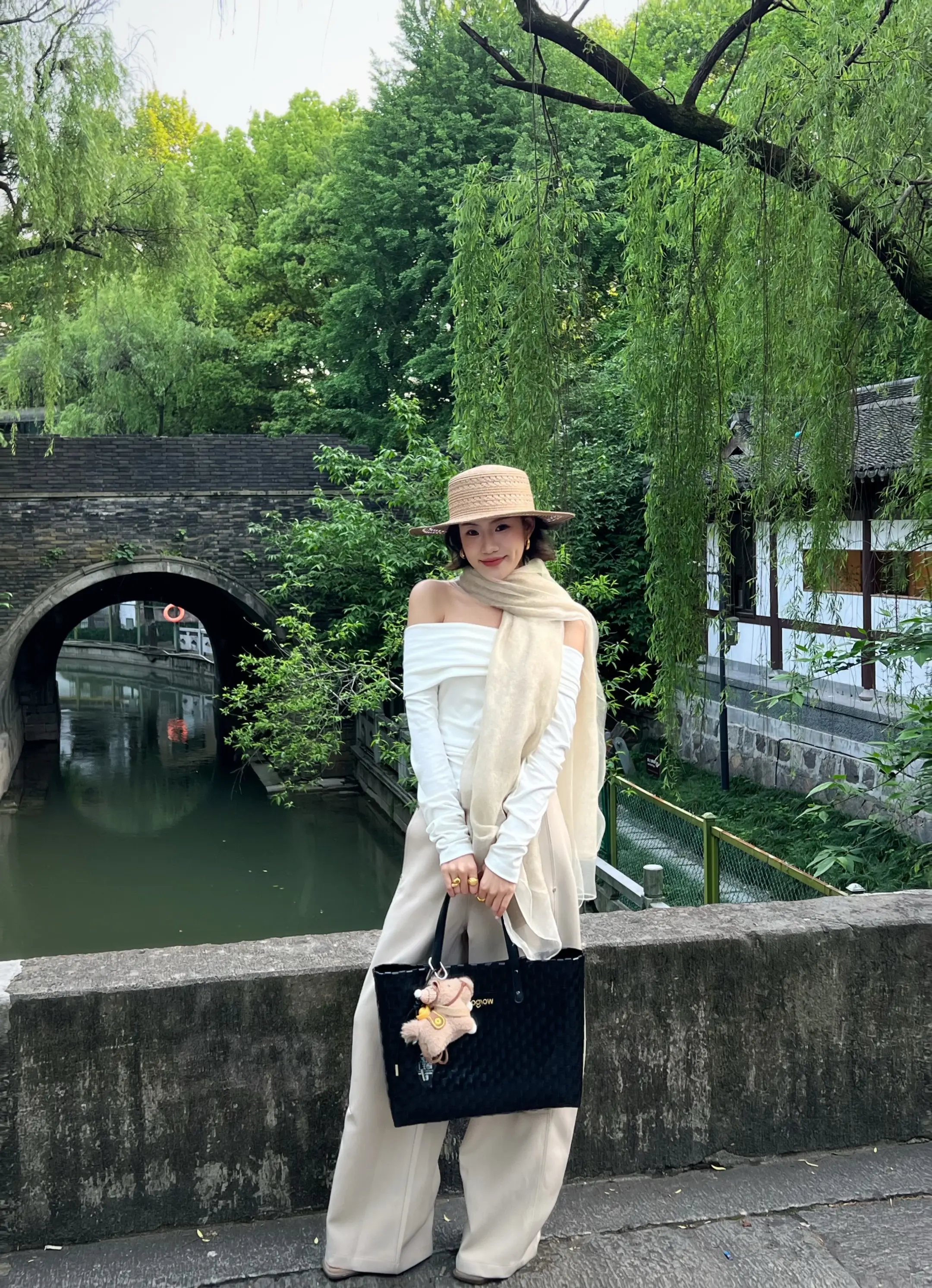 一脚踏进春天的江南里