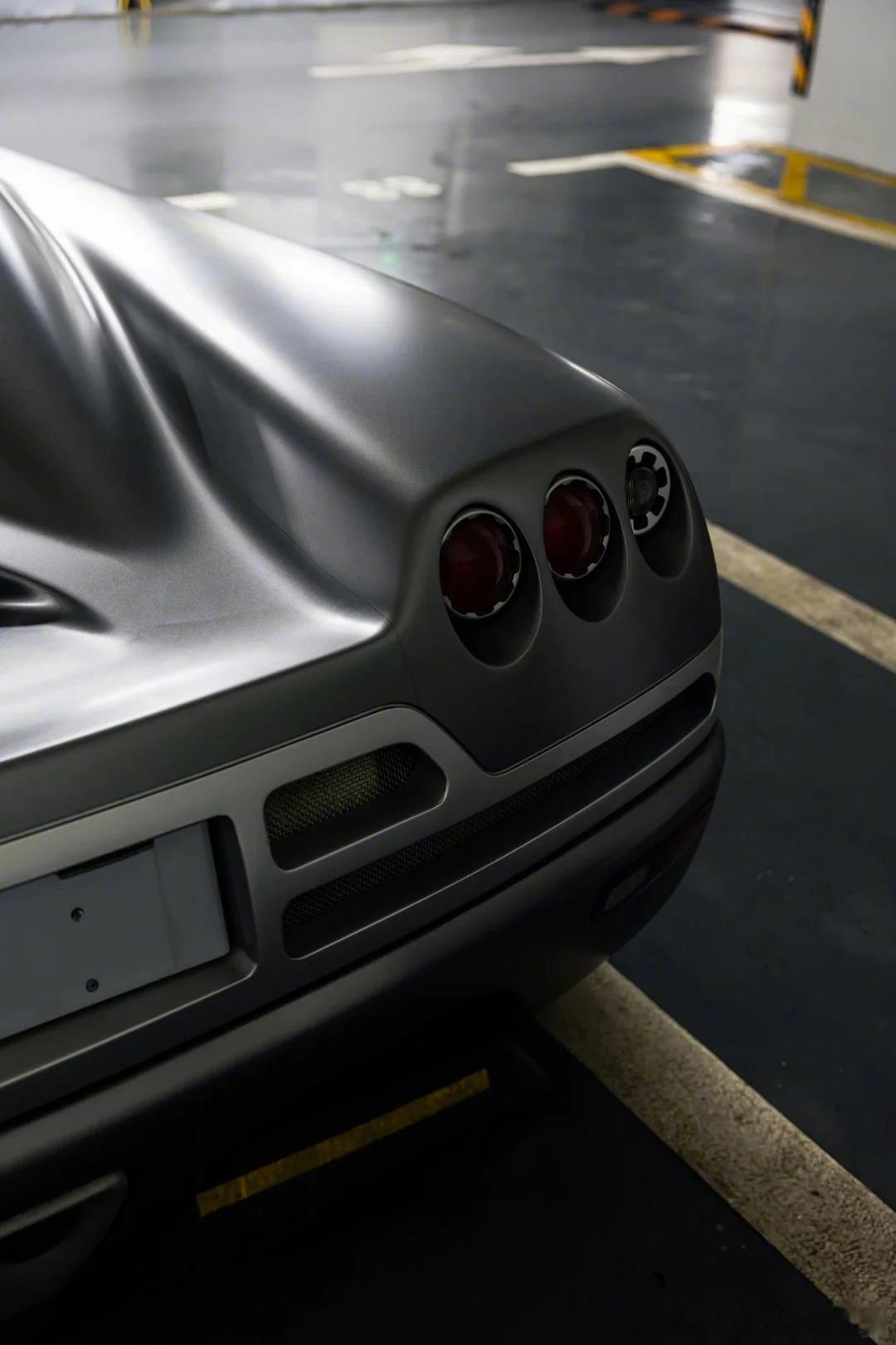 银色幽灵Koenigsegg CCR，来自2004年的上古神车，全球保有量仅14
