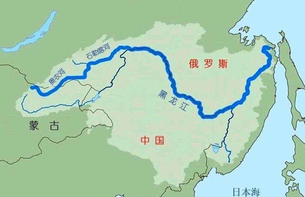 东北的很多地名都是满语词汇。比如，哈尔滨、吉林、长春、鸭绿江、嫩江、完达山、呼兰