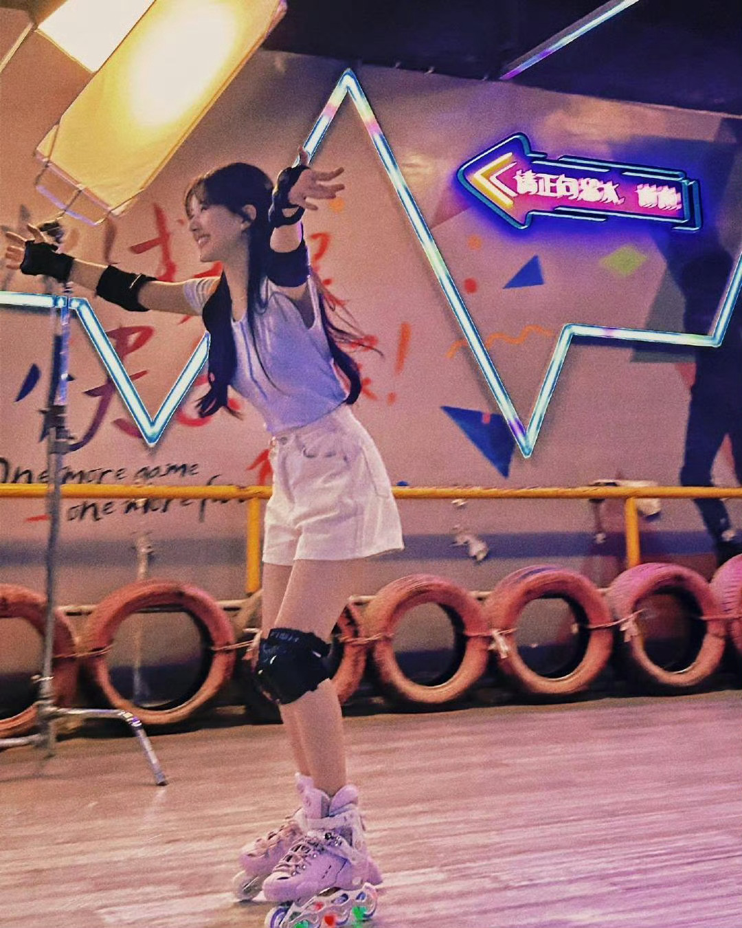 赵露思滑轮大片提前释出： ​​​