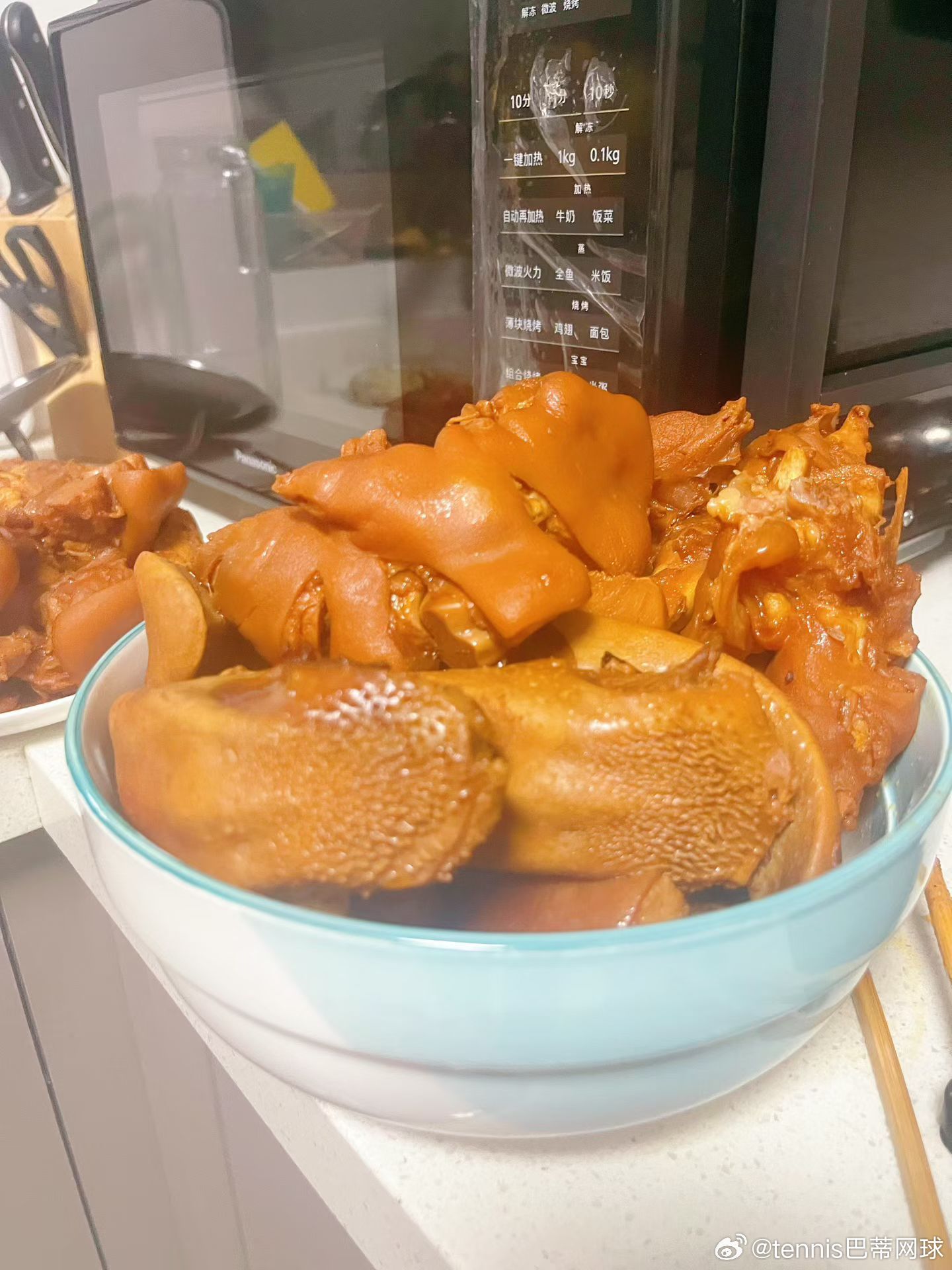 有没有食欲？猪蹄和口条 